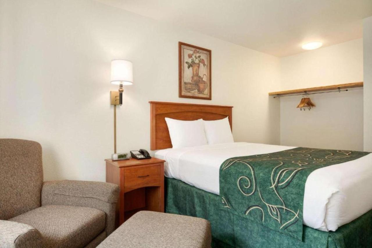 Travelodge By Wyndham Dunsmuir Dış mekan fotoğraf