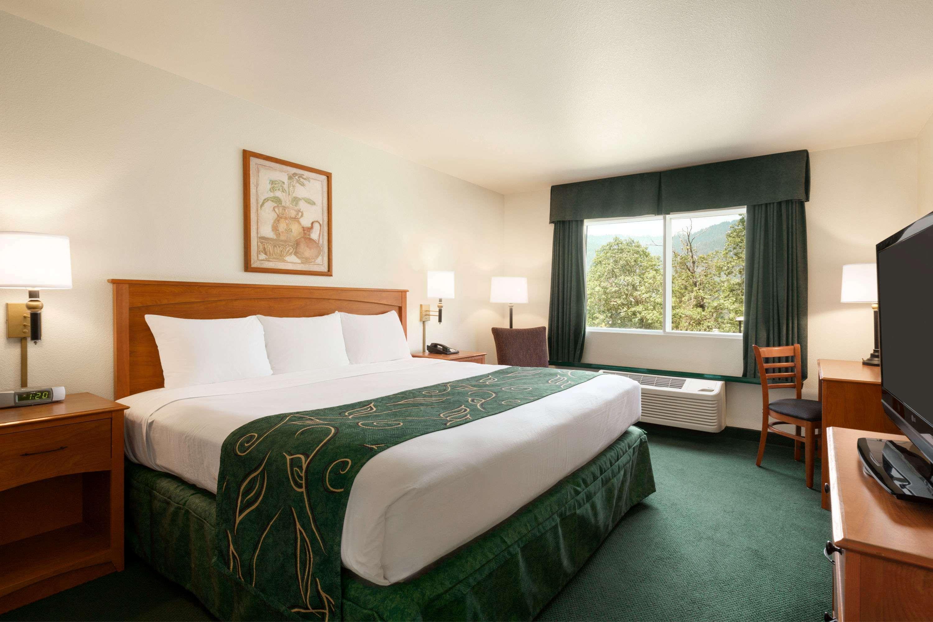 Travelodge By Wyndham Dunsmuir Dış mekan fotoğraf